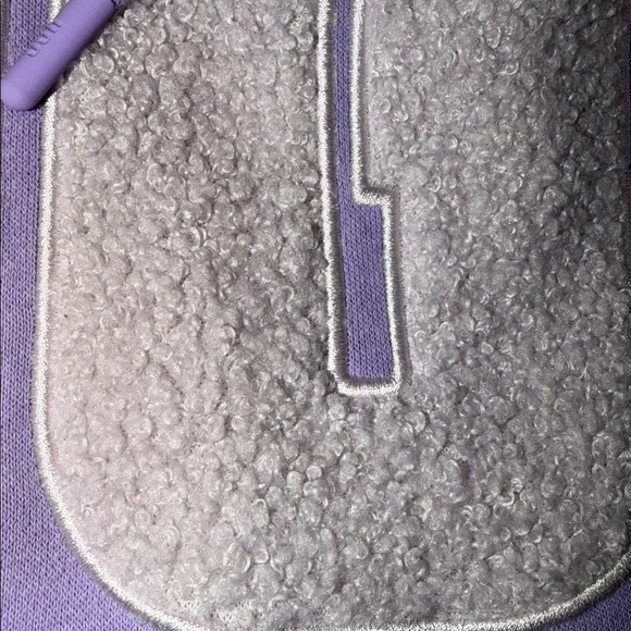 UGG Logo light purple Hoodie XL - Picture 11 of 11